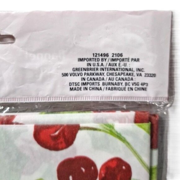 Christmas House Flannel Back Tablecloth Oblong 52" X 70" Red & Green Holly Berry - Picture 3 of 6